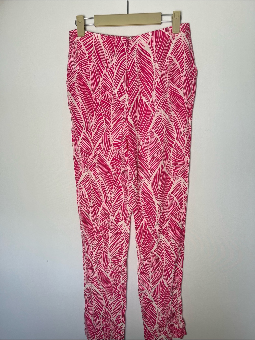Lovers and Friends Revolve Makena Fuchsia Leaf Print Pants XS Pink Ankle Slit - Picture 9 of 13